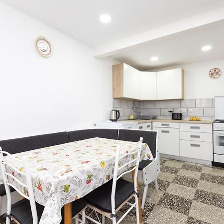 Apartments Ivna Велі-Лошинь Екстер'єр фото