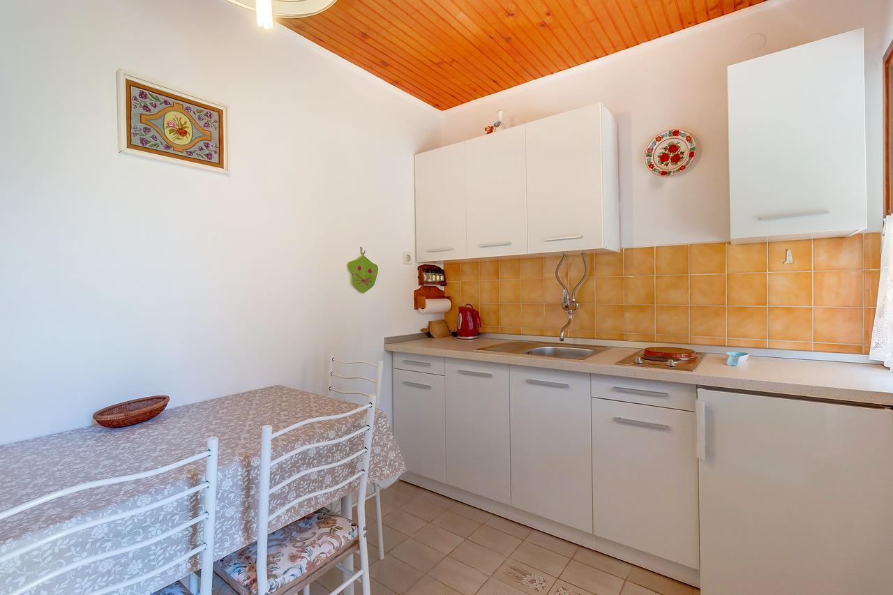 Apartments Ivna Велі-Лошинь Екстер'єр фото