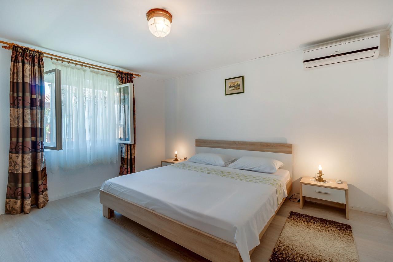 Apartments Ivna Велі-Лошинь Екстер'єр фото