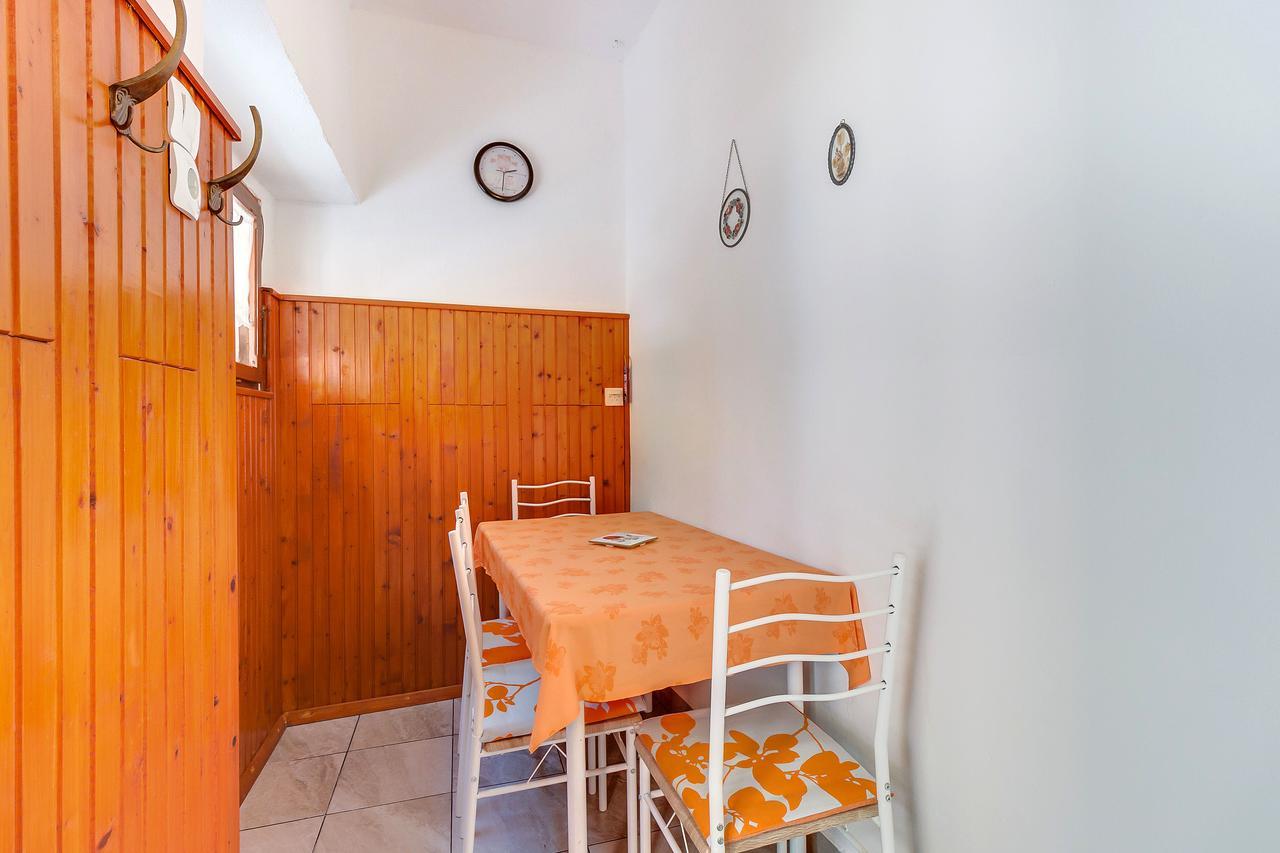 Apartments Ivna Велі-Лошинь Екстер'єр фото
